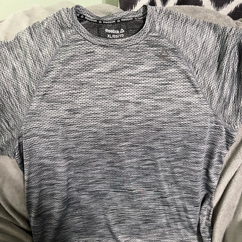Mens Reebok tshirt